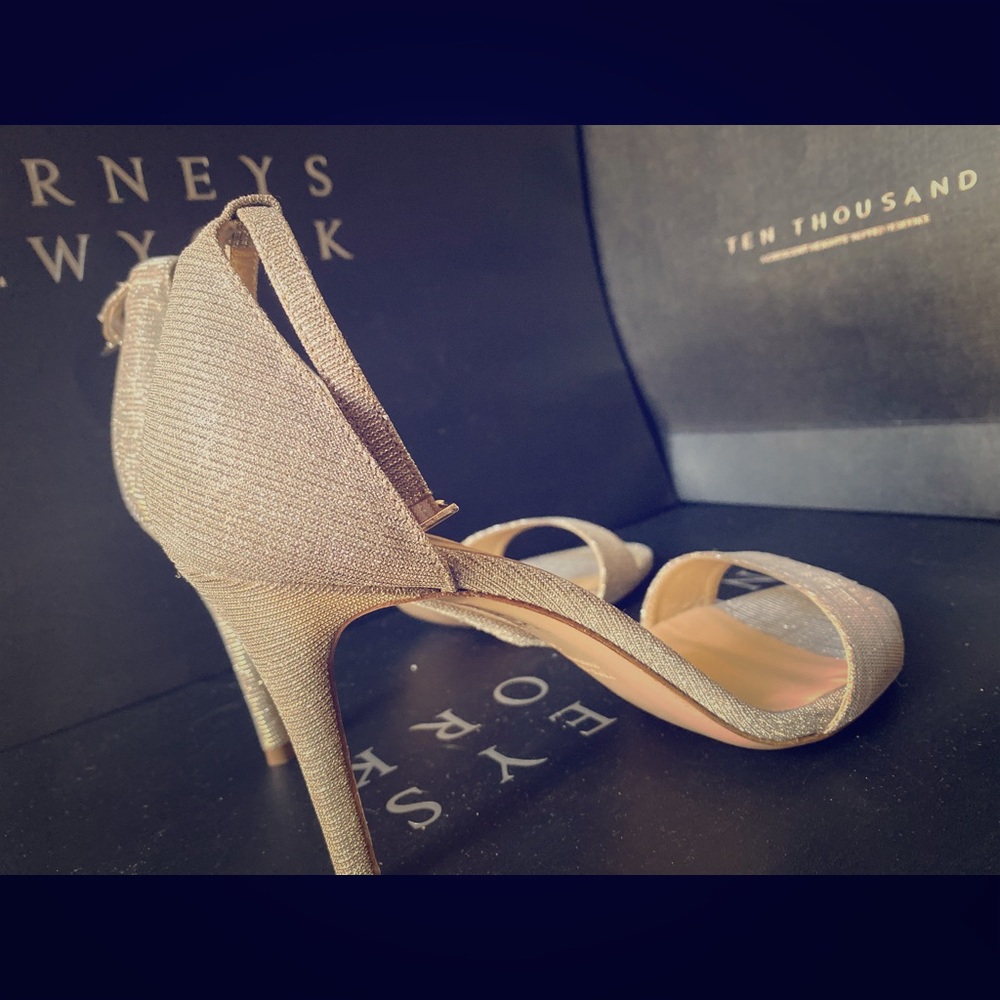 Diamond silver elegant heels
